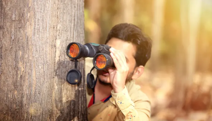 Can binoculars see through walls